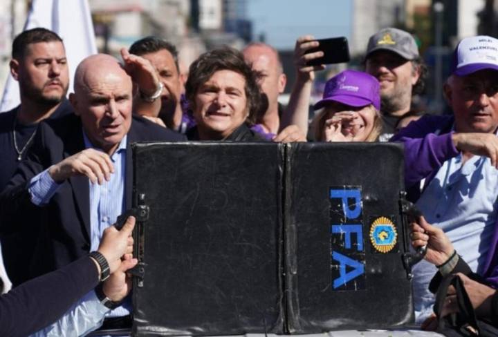 VIDEO. Atentaron contra el presidente Milei en Lomas de Zamora