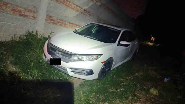 Policía de Guanajuato recupera vehículo robado en León tras persecución intermunicipal