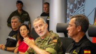 El rey Felipe VI visita el cuartel de la UME y transmite su agradecimiento y apoyo a efectivos y afectados