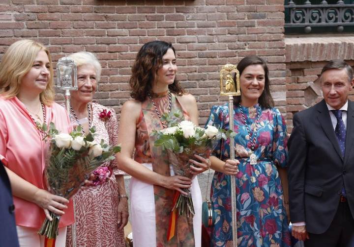 Ayuso defiende «todas» la expresiones religiosas pero alerta de un «choque cultural»