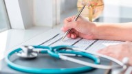 Las prepagas suben antes de la inflación mientras las obras sociales sostienen la salud de los trabajadores