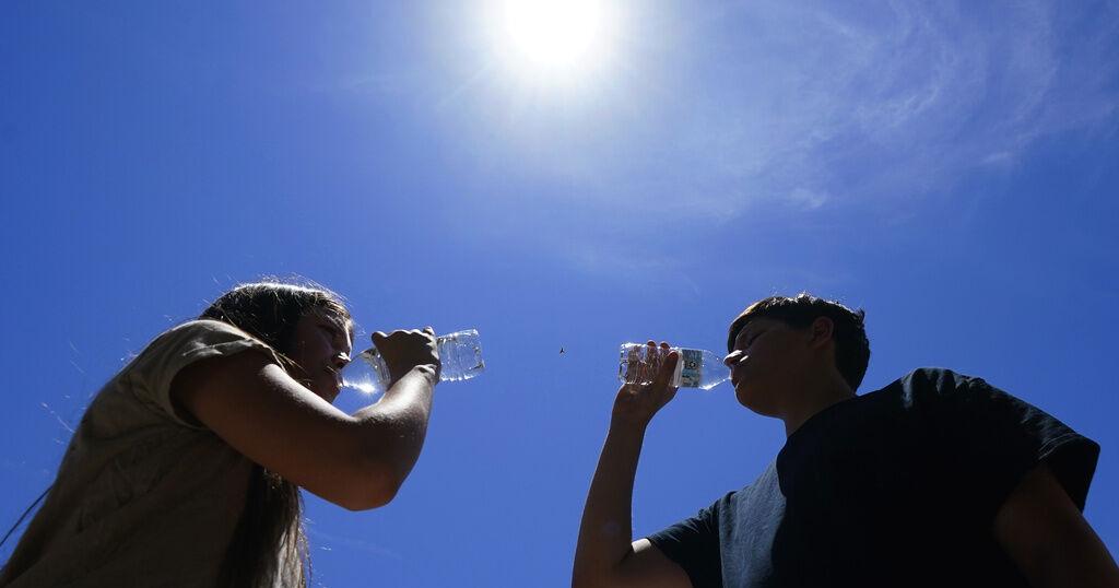 El calor extremo obliga al corazón a trabajar tres veces más, según cardiólogo