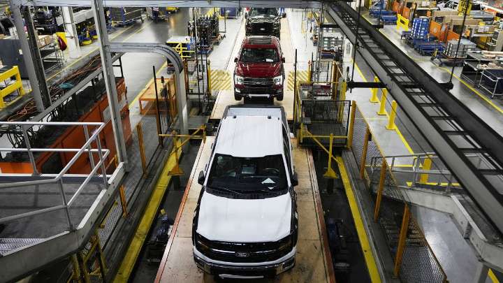 Whitmer told Trump in private that Michigan auto jobs depend on a tariff change of course