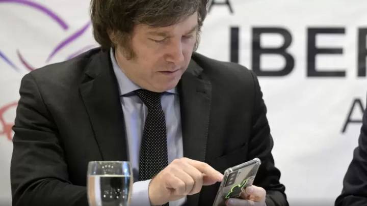 Javier Milei consideró que el tuit agraviante contra Ian Moche está “amparado por la libertad de expresión”