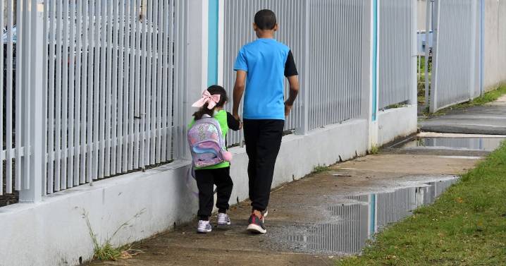 Padres denuncian cambios en asistentes T1 de Educación Especial en Mayagüez