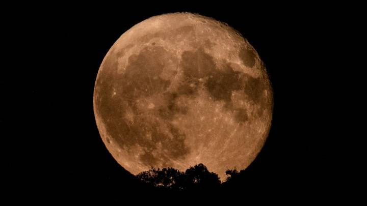 August full moon 2025 rises this weekend: Here's how to see the stunning 'Sturgeon Moon'
