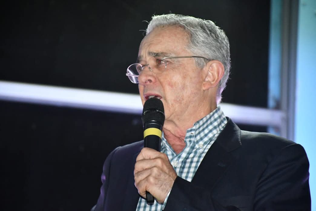 Fallo de tutela del Tribunal Superior de Bogotá otorga libertad a Álvaro Uribe Vélez