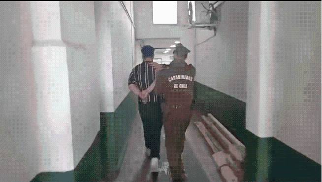 “Tengo pititos”: Joven es detenido luego de ofrecer marihuana a carabineros en Concepción