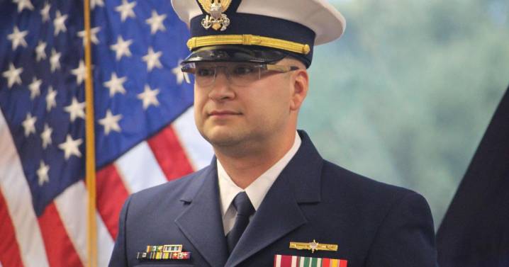 Change of command at U.S. National Center of Expertise sees both units with new leaders