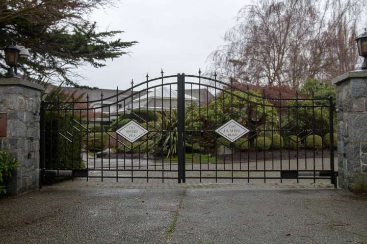 B.C. luxury market report puts Oak Bay homes in pricey company