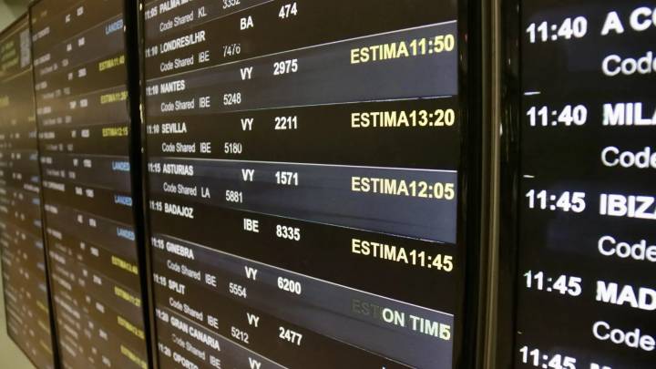 Las tormentas en Barcelona obligan a cancelar unos 30 vuelos y retrasar más de 40 en el Aeropuerto de El Prat