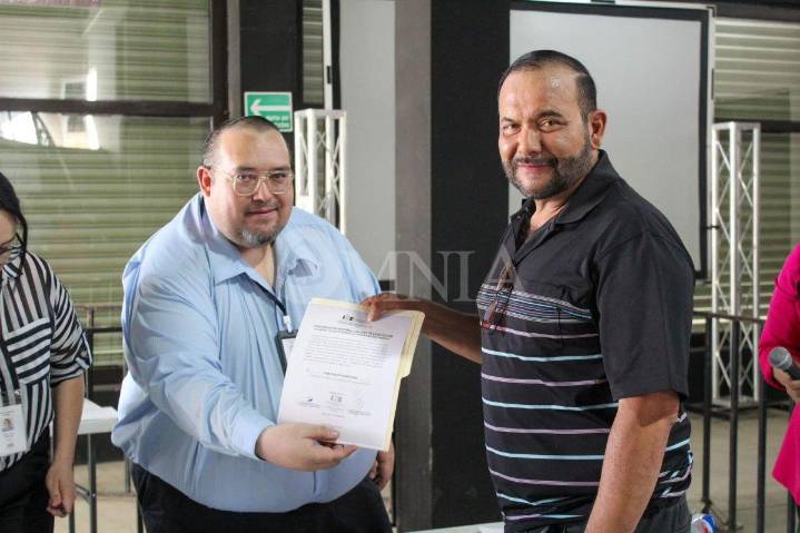 TEE confirma a sacerdote como juez en Parral, Hugo Molina vota en contra