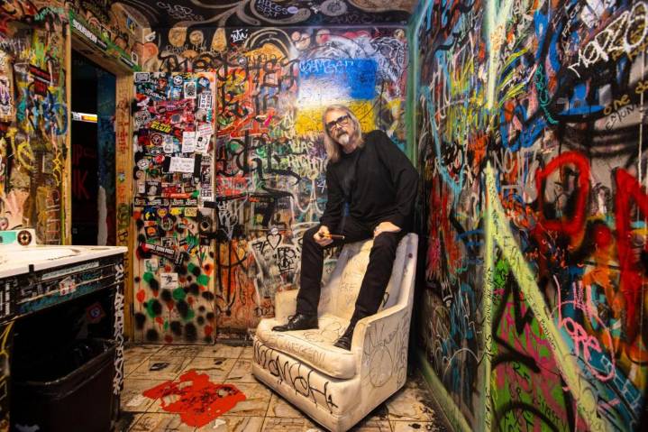 A guide to a 12-pack of Las Vegas’ best dive bars