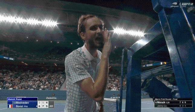 US Open ban photographer after ‘crazy’ blunder causes Daniil Medvedev meltdown on match point
