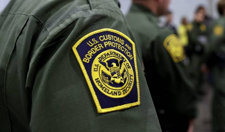NY border agent gets 1 year for ordering women to show breasts