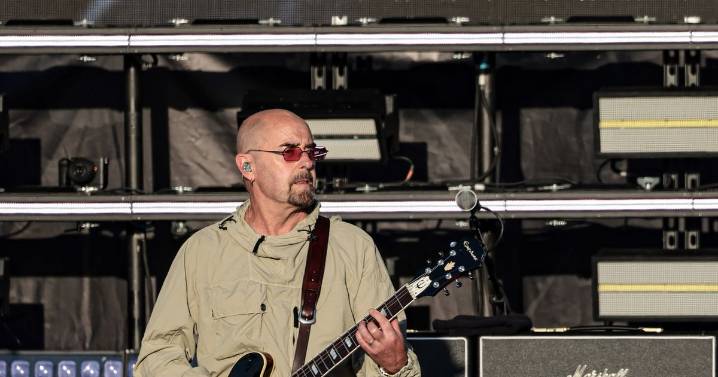 Bonehead spends 'day off' in Dublin as Oasis gear up for Croke Park gigs