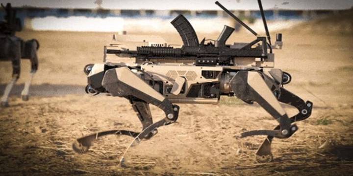 China presenta a «lobos robot» como arma militar
