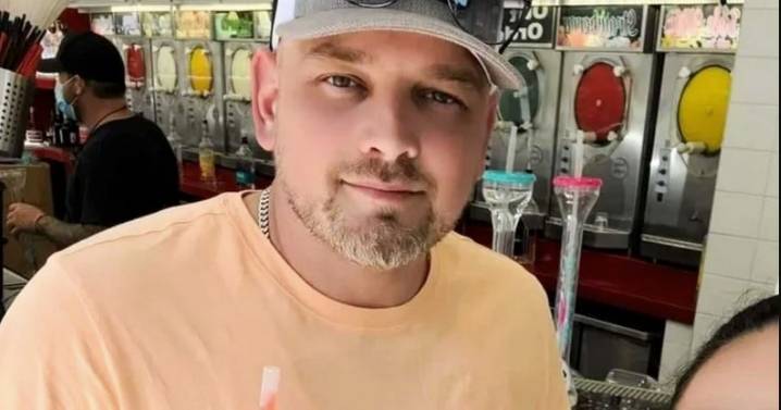 Dad dies mid-flight while returning home from trip to celebrate wife’s birthday