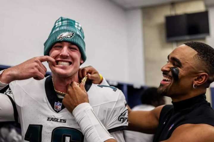 Tanner McKee Makes One Thing Clear About Jalen Hurts as Eagles’ QB1 Faces Fresh Doubt From Critics A single play sparked it all. Tanner McKee scored, but the backlash hit Jalen Hurts. Is Philly’s magi