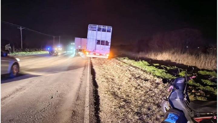 Fatal accidente en ruta 11: mujer cayó de una moto y murió arrollada