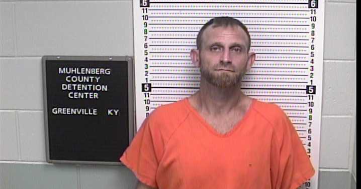 Muhlenberg County man arrested after deputies find meth and pills during traffic stop