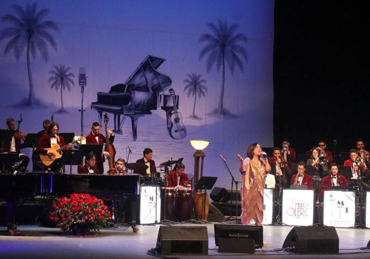 Olga Cerpa brilla en el Festival Internacional del Bolero de México