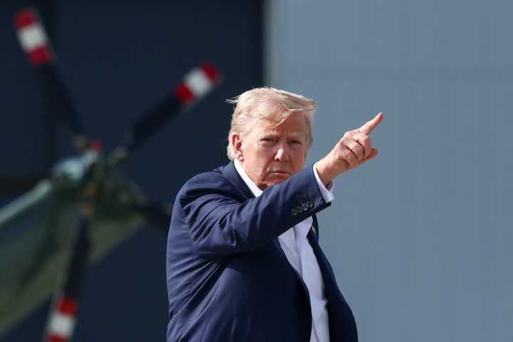 'Dizzying sum': Experts alarmed at staggering fortune Trump raked in as president