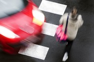 ¿Qué hacer si encuentras un paso de peatones al conducir?