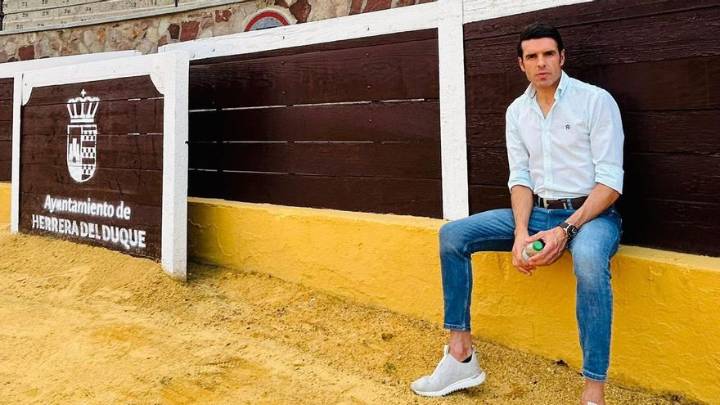 Directo | Corrida de toros en Herrera del Duque con Escribano, Perera y de Justo
