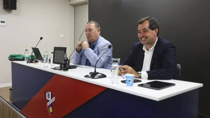 La junta de accionistas del Huesca aprueba la venta de El Alcoraz
