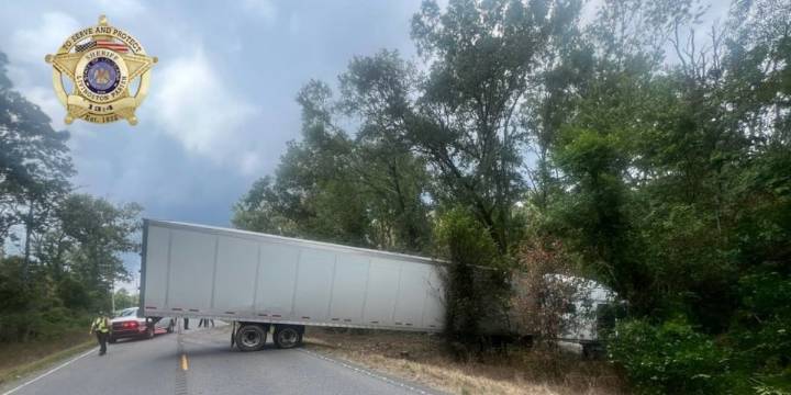 LPSO: Road blocked on Hwy 1032 near Hwy 16 by 18