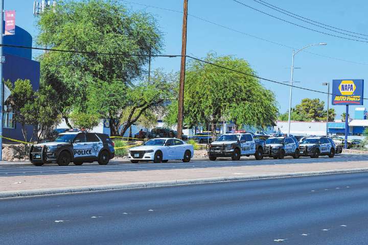 Police say no arrest made following deadly east Las Vegas fight