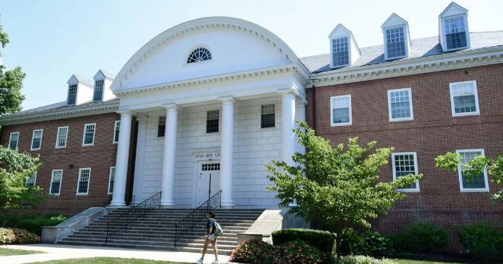 Frederick Art Club shows work in group exhibition at Hood College