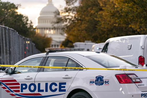 Washington presenta demanda para bloquear la toma de control federal de Trump sobre su policía