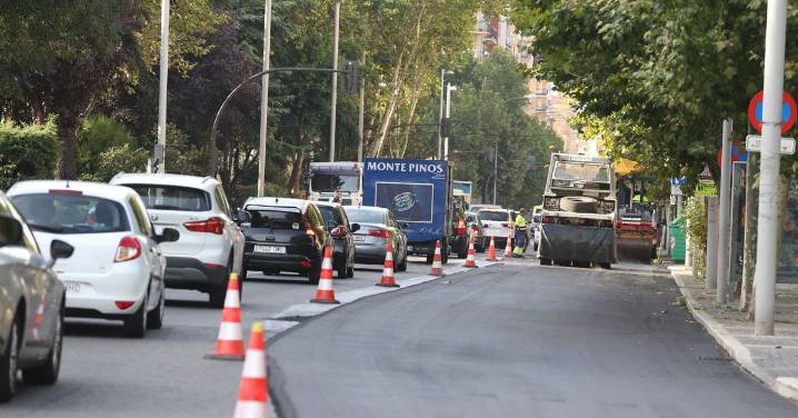Cortes de tráfico y desvíos en el paseo del Doctor Torres Villarroel por obras de asfaltado