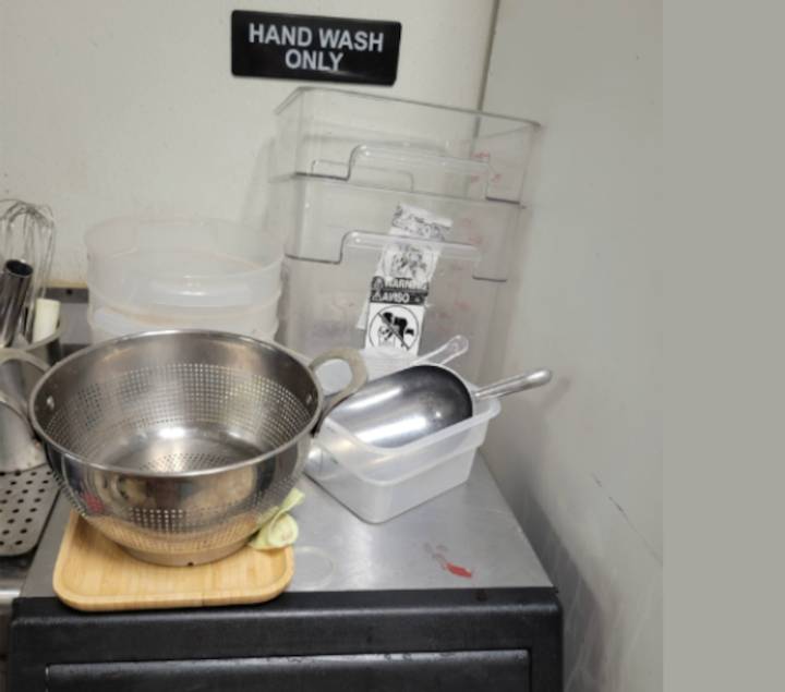 Marshall Street restaurant fails inspection after complaint: flying insects, not clean