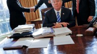 El plan de Trump contra el narcotráfico en Venezuela: de destructores a lanzamisiles