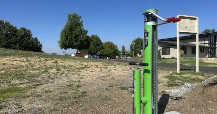 Bicycle repair stations installed along Yakima Greenway