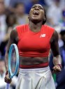 Gauff sufre, pero avanza