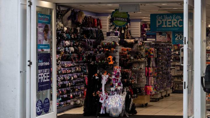 Popular Retailer Finds Buyer, Pauses Liquidation Amid Bankruptcy