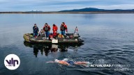 Bárbara Hernández realiza el nado más largo de la historia en las gélidas aguas de Puerto Natales