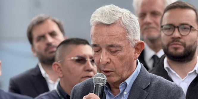 Expresidente Álvaro Uribe llegó a Bogotá para rendir homenaje a Miguel Uribe Turbay 