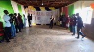 Una docente de teatro de Bariloche llevó sus conocimientos de una técnica actoral japonesa a un festival de Kenia