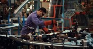 La industria acumula cuatro meses de caída y retrocede a niveles de hace casi 18 años