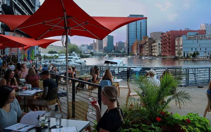 Hot Spots for Outdoor Drinking and Dining this Summer