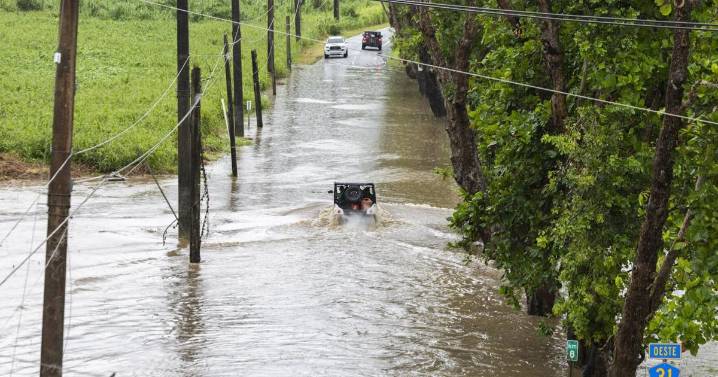Erin weakens to Category 3 hurricane, but expected to strengthen