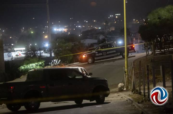 Encuentran un cadáver en llamas cerca de canal en la zona Este