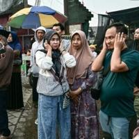 Indonesia turns down ear-splitting 'haram' street parties