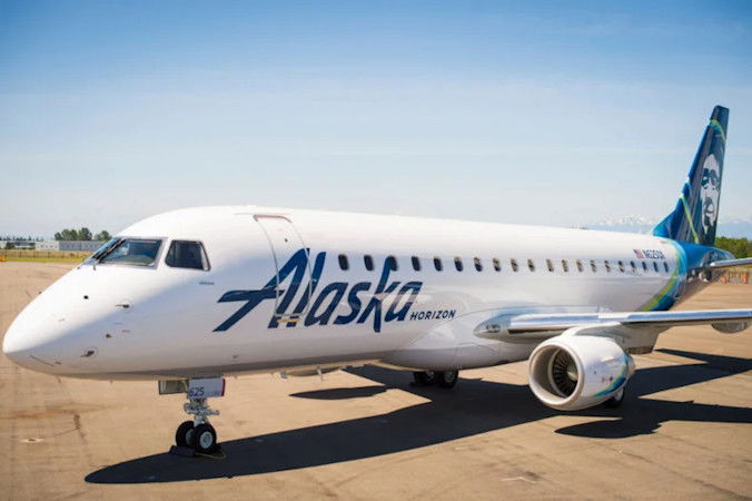 Alaska Airlines is adding year-round daily Redmond-Burbank flights, starting this fall