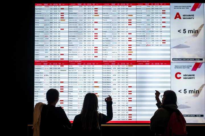 Sindicato en huelga de Air Canada desafia orden de reanudar operaciones